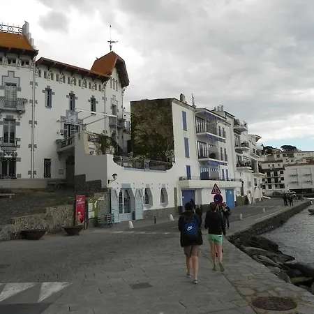 Poal-cadaques Apartment *