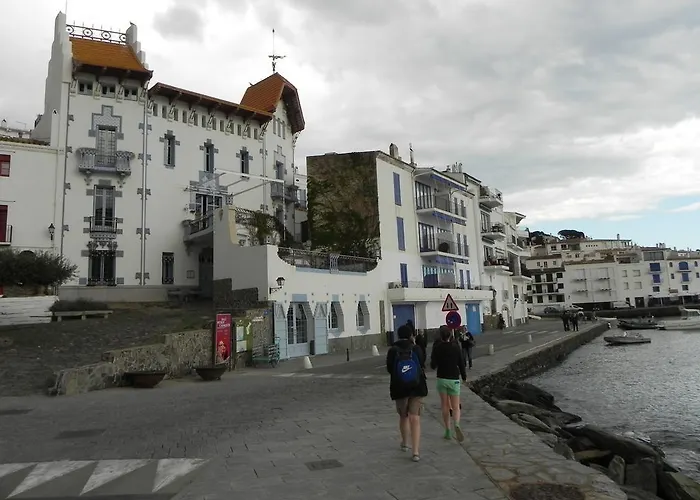 Poal-cadaques Apartamento *